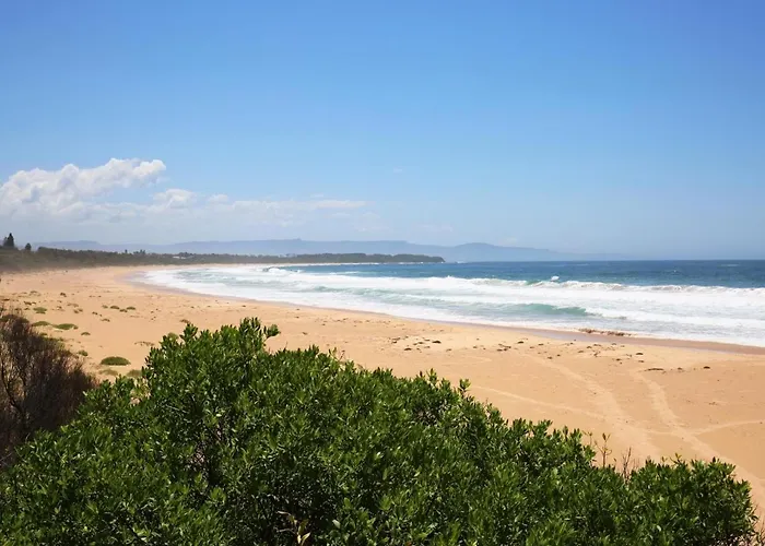 Villa Zelma I Pet Friendly I 4 Min Walk To Beach